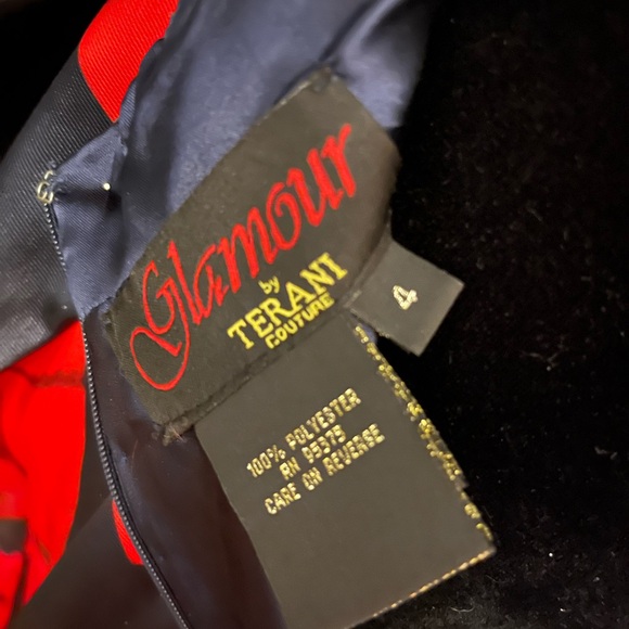 GLAMOUR BY TERANI COUTURE AMAZING NAVY BLUE & RED SLEEVELESS FORMAL PROM DRESS - Picture 8 of 8